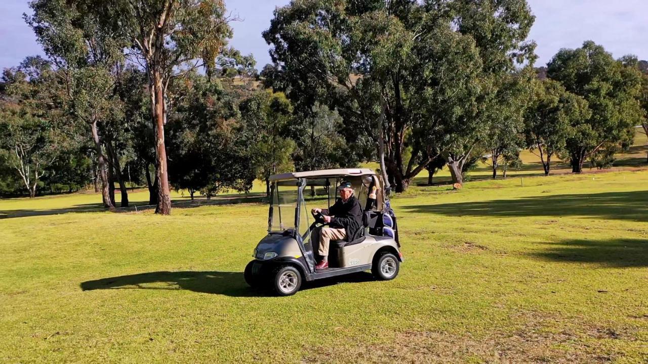 Cootamundra Heritage Motel & Apartments Экстерьер фото